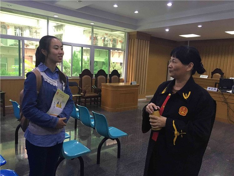 经法系与闽侯县人民法院达成实践基地建设,为本系学子观摩法庭审判2.JPG