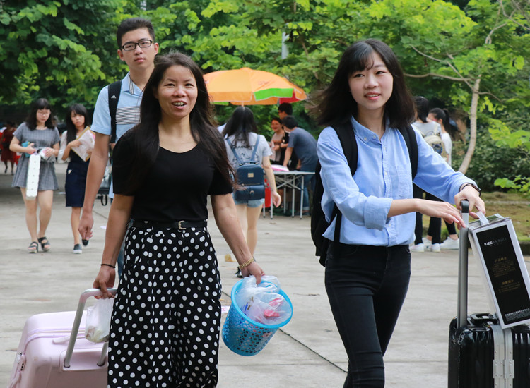 妈妈陪我上大学,温暖又安心 林思含 (7).JPG