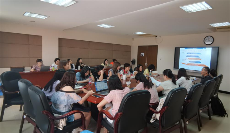 20210630《东南学术》副编审徐淑云解读经管类学术论文的撰写 (2).jpg