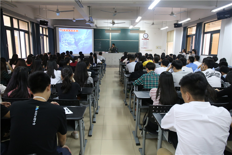 20160511 消防安全知识讲座 叶晓晖.JPG