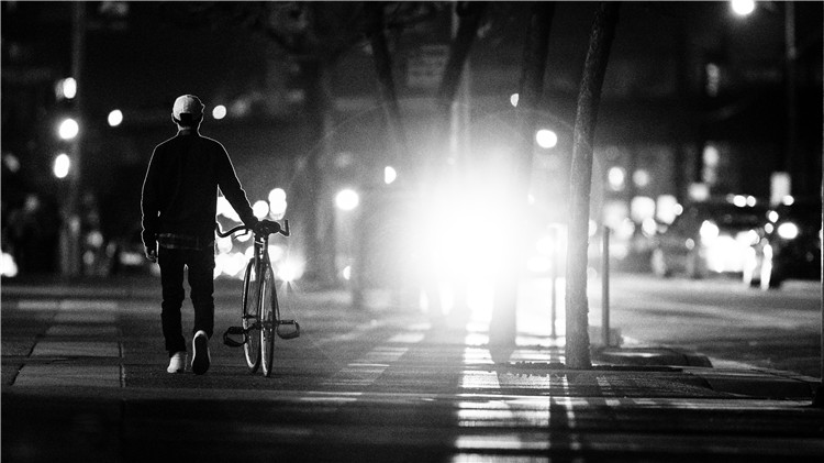 55 《逆光》.jpg