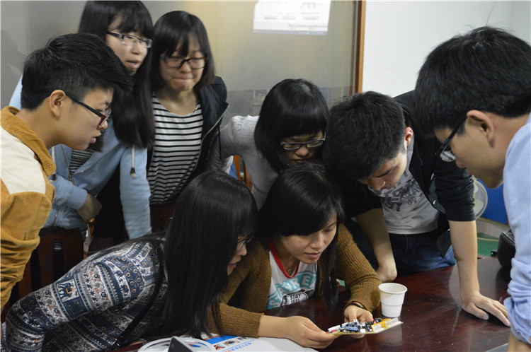 【校外实践】我系学子赴软件园实训 (1).JPG