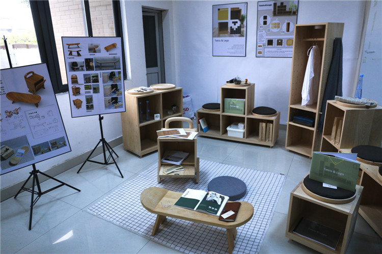 201603072017届美术学、产品设计专业毕业作品展 叶晓晖 (1).jpg