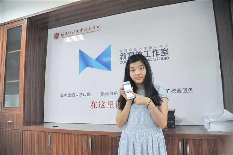 20160604院新媒体工作室自创《学府南路的日子》 毕业骊歌刷爆朋友圈 (12).JPG