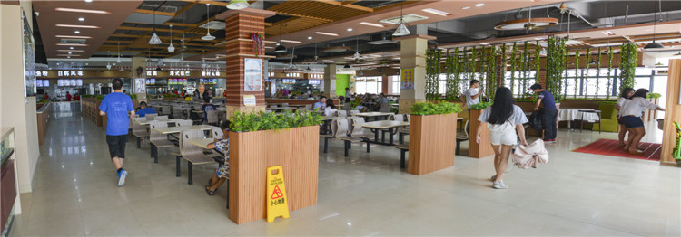 桃李园美食城内景全景图.jpg