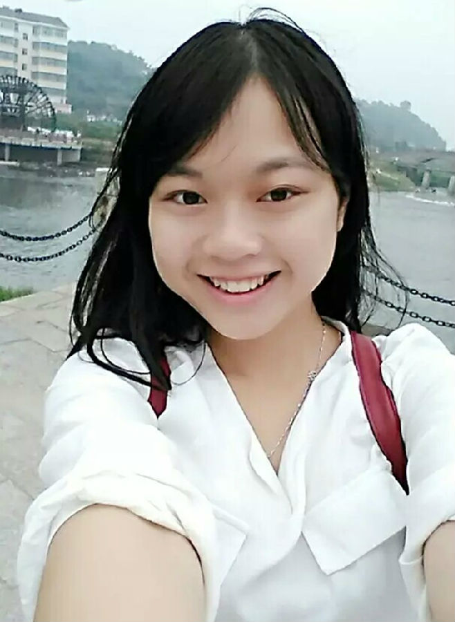 管理学系姚燕红近期生活照._副本.jpg
