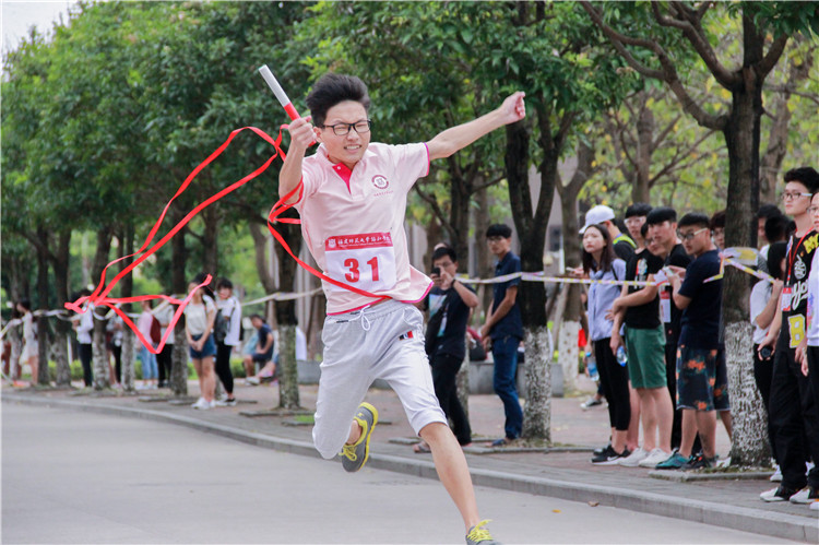 2016年10月16日 环校跑 邱迎银 (13)_副本.jpg